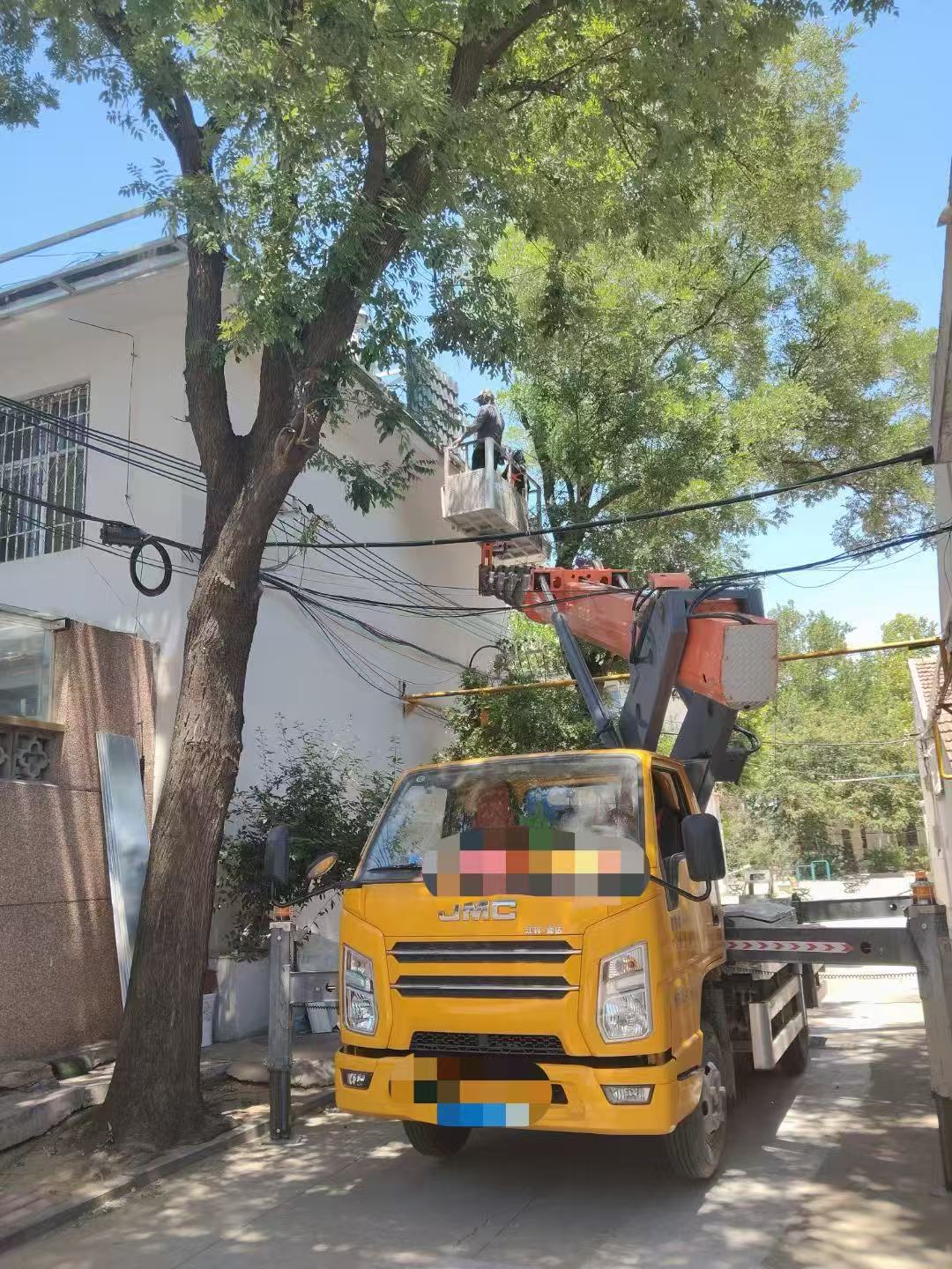 汉中市高空作业车能吊装重物吗？最大承载多少公斤？